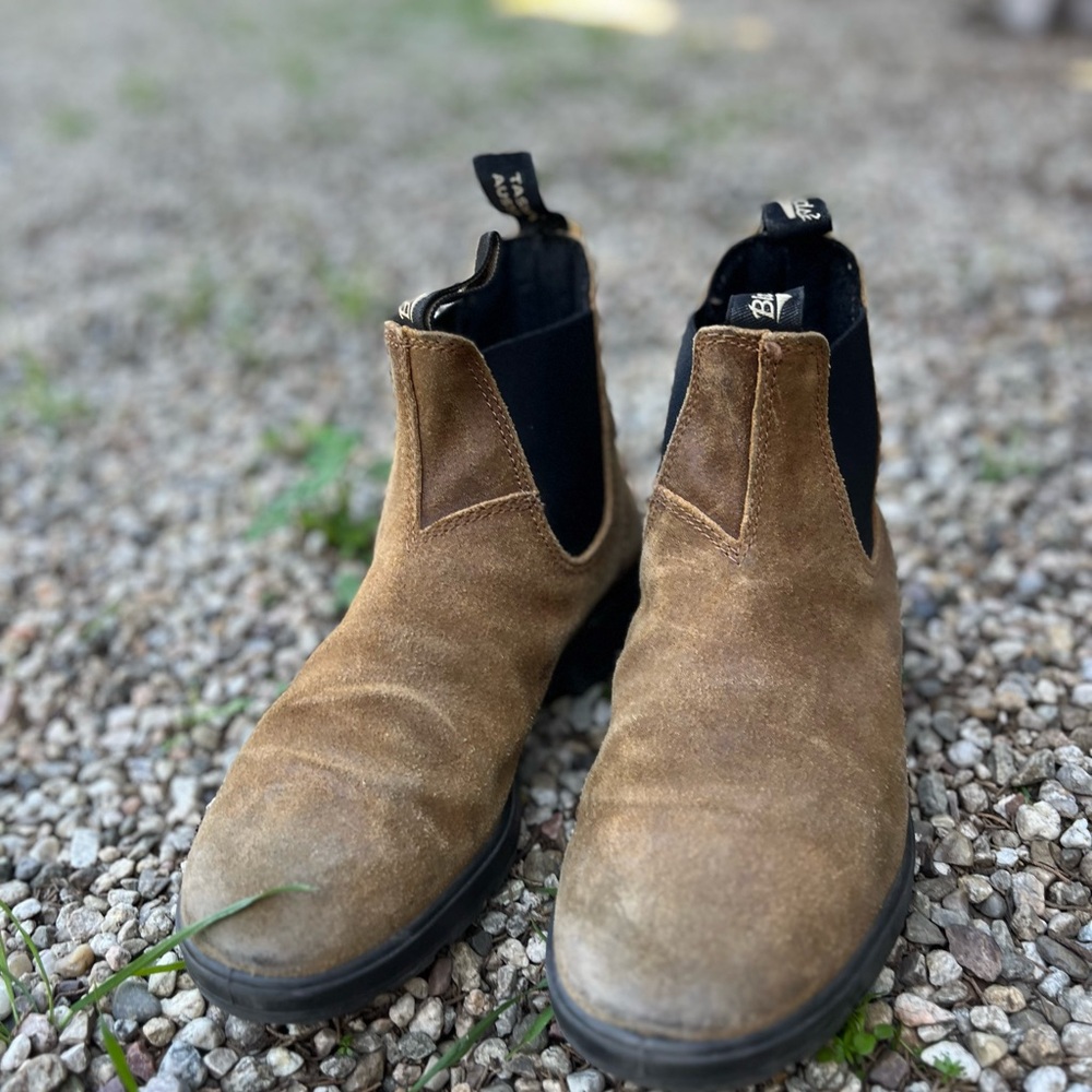 Classic Blundstone Brown Suede Chelsea Boots M5/W7.5